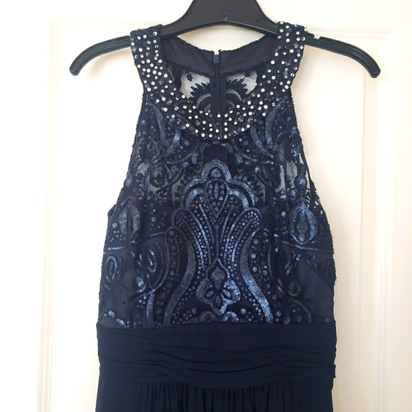 Eliza J Long Evening / Prom Dress - Picture 3 of 10